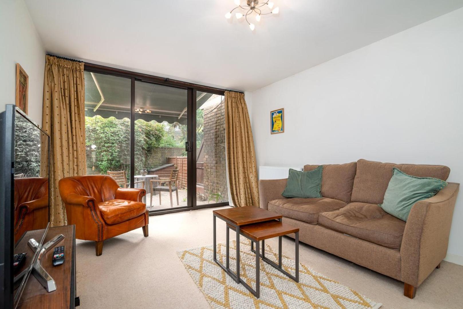 דירות לונדון Guestready - Lovely Ground Floor Duplex With Patio In Southbank מראה חיצוני תמונה
