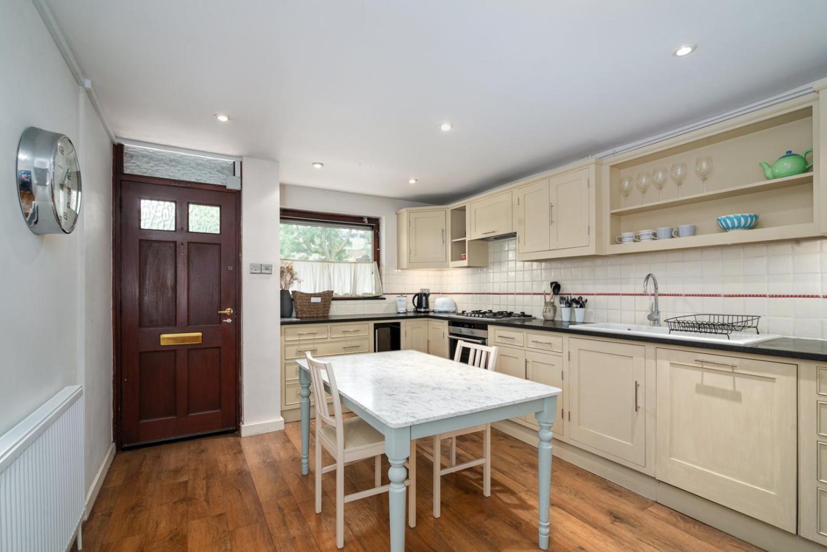 דירות לונדון Guestready - Lovely Ground Floor Duplex With Patio In Southbank מראה חיצוני תמונה