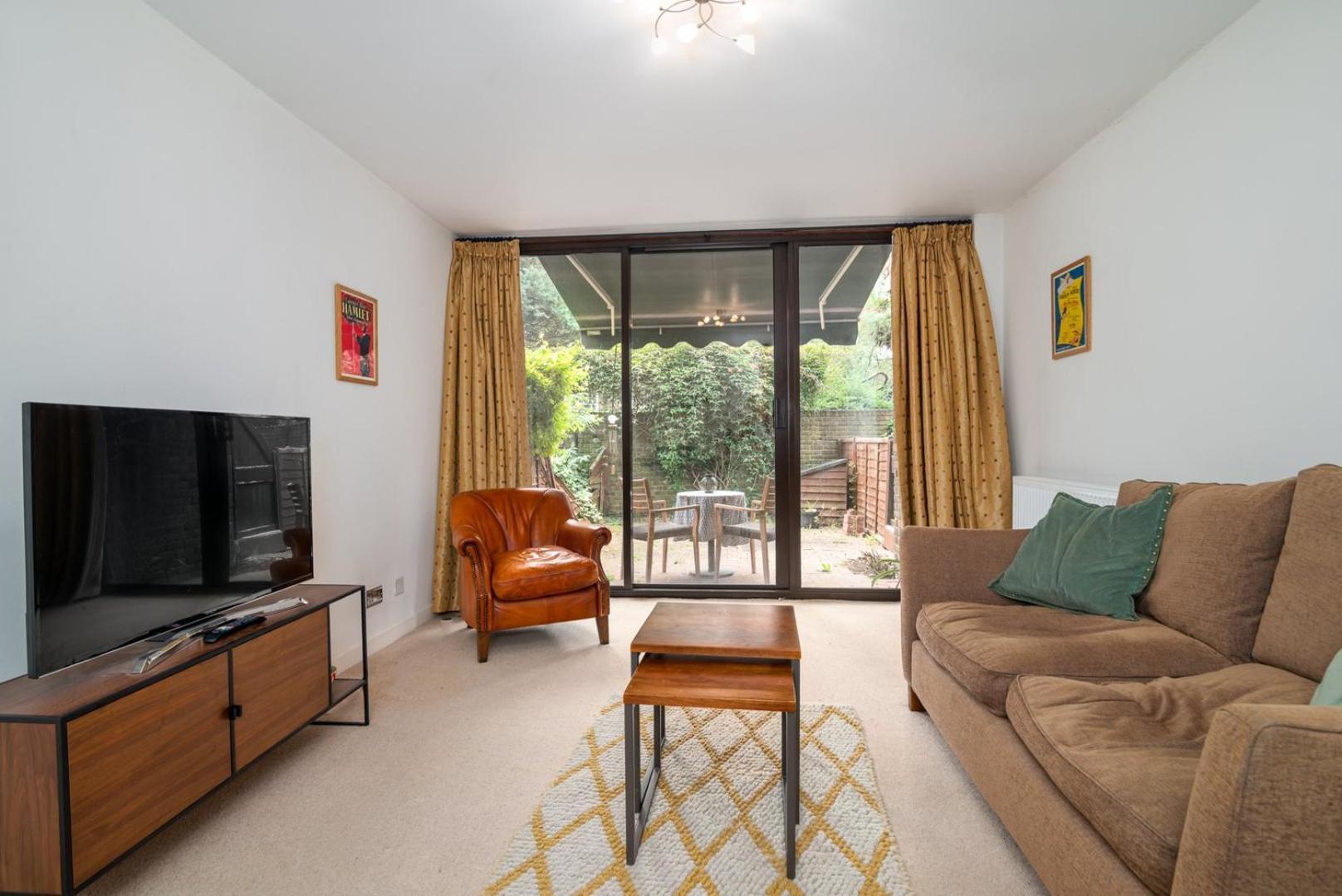 דירות לונדון Guestready - Lovely Ground Floor Duplex With Patio In Southbank מראה חיצוני תמונה