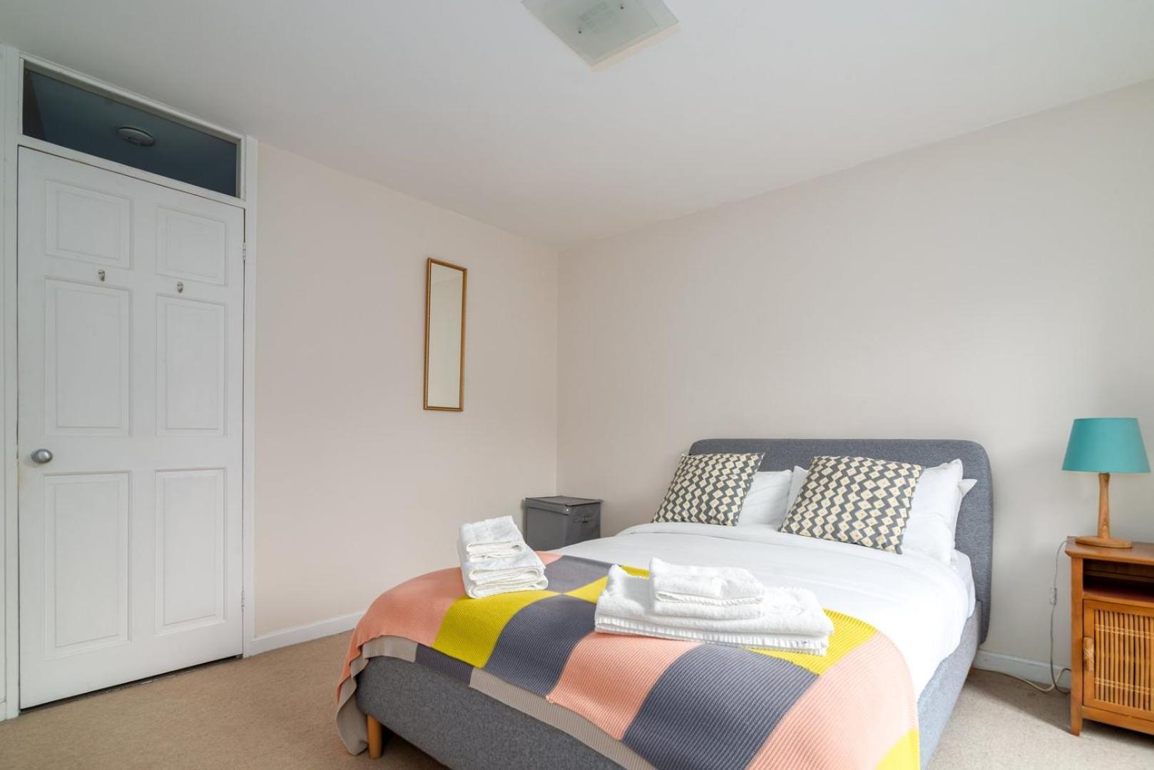 דירות לונדון Guestready - Lovely Ground Floor Duplex With Patio In Southbank מראה חיצוני תמונה